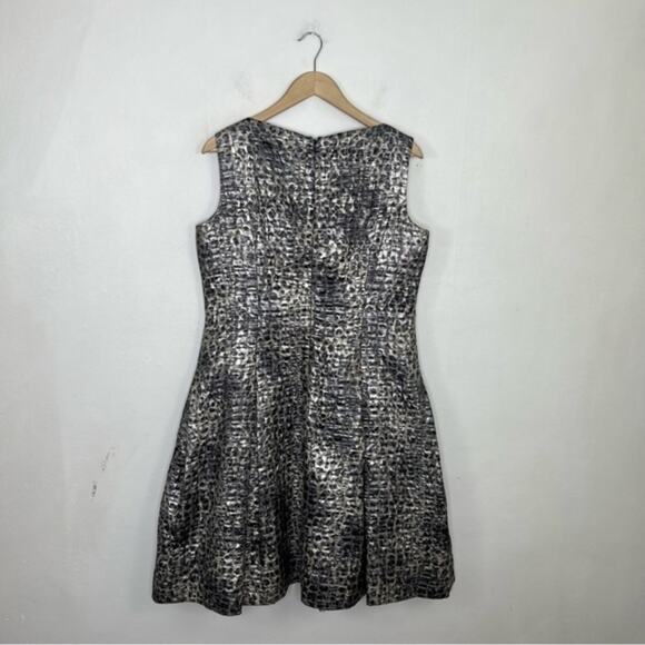 Tom and Linda Platt Animal Print Sleeveless Pleated Cocktail Formal Dress - Picture 2 of 13